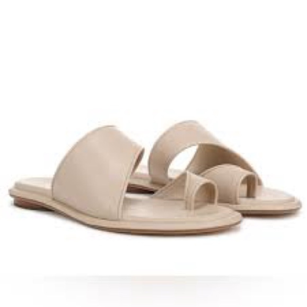 Vince Lukas NWOT Sandals In White Burch Sz 9